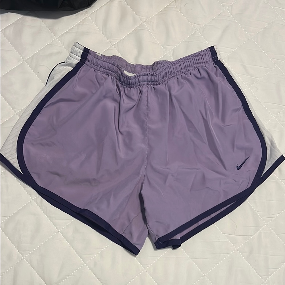 Nike Purple Athletic Shorts Lightweight Breathable Design